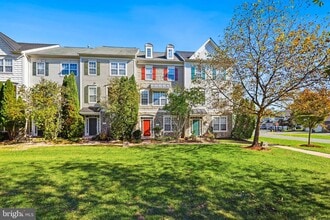 743 Collington Ct in Woodbridge, VA - Building Photo - Building Photo