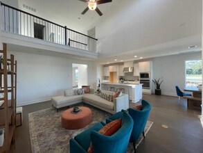 129 Jackson River Lp in Kyle, TX - Building Photo - Building Photo