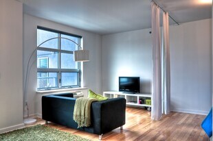 22 Floors in Omaha, NE - Building Photo