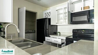 4148 53rd Ave W, Unit 2117 in Bradenton, FL - Building Photo