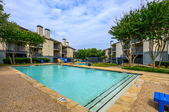 Rock Creek in Dallas, TX - Foto de edificio - Building Photo