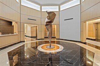 500 Throckmorton St, Unit 2311 in Fort Worth, TX - Building Photo - Building Photo