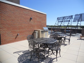 Bridge Square Lofts in Rochester, NY - Foto de edificio - Building Photo