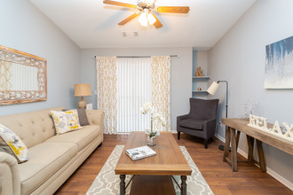 Centennial Crossing at Lenox Place in Goodlettsville, TN - Building Photo - Interior Photo