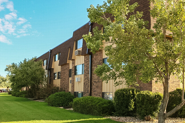 Foxhill in Casper, WY - Foto de edificio - Building Photo