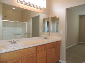545 Birch Ridge Drive in Rio Vista, CA - Foto de edificio - Building Photo
