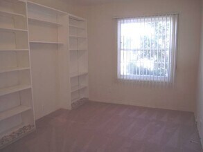 2220-2222 Reo Dr in San Diego, CA - Building Photo - Building Photo