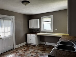 202 N Plum St in Farmland, IN - Building Photo - Building Photo