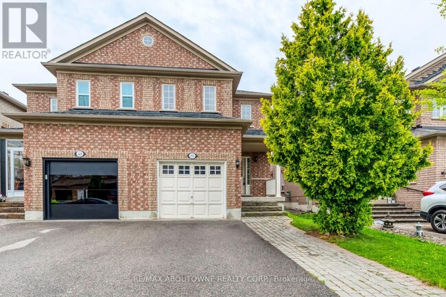 50 Casabel Dr in Vaughan, ON - Building Photo - Building Photo