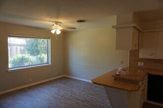 3018 68th St in Lubbock, TX - Building Photo - Building Photo