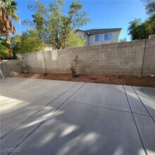 211 Tayman Park Ave in Las Vegas, NV - Building Photo - Building Photo