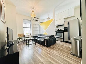 Furnished room/NOT APARTMENT in Brooklyn, NY - Building Photo - Building Photo