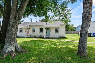 3101 Azalea Dr in North Charleston, SC - Building Photo - Building Photo
