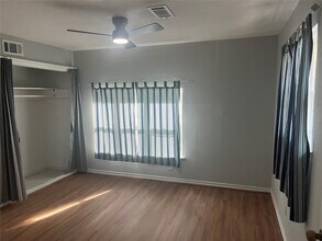 12501 W Hardy Rd in Houston, TX - Building Photo - Building Photo