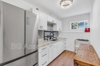 981 Castle Rock Rd in Walnut Creek, CA - Building Photo - Building Photo