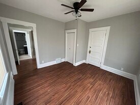 77 W 23rd St, Unit 1B in Chicago Heights, IL - Building Photo