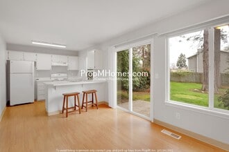 16607 SW Florence St in Beaverton, OR - Building Photo - Building Photo