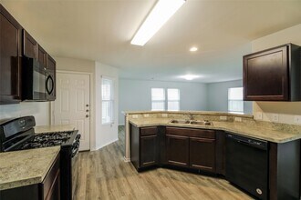 17030 Hailey Harbor Dr in Richmond, TX - Foto de edificio - Building Photo