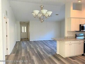 5538 W Oak Park Blvd in Homosassa, FL - Building Photo - Building Photo