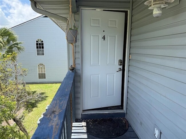 313 Dirksen Dr, Unit 4 in Debary, FL - Building Photo - Building Photo