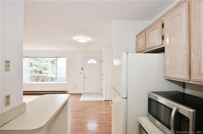 15 Bungalow Park in Stamford, CT - Building Photo - Building Photo