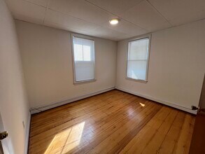 18 Washburn St, Unit 3 in Boston, MA - Building Photo - Building Photo