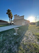 373 Lenora Ave in Del Rio, TX - Foto de edificio - Building Photo