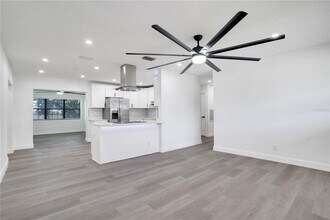 4104 W Wisconsin Ave in Tampa, FL - Building Photo - Building Photo