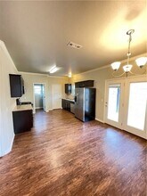 1332 W Mt Comfort Rd in Fayetteville, AR - Building Photo - Building Photo