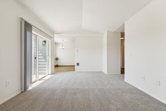 Nolan Ridge Apartments in Keizer, OR - Building Photo - Building Photo