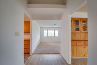 3604 Woodstead St in Bakersfield, CA - Building Photo - Building Photo