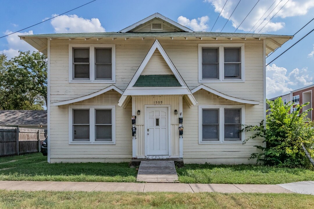 1509 Park Pl Ave in Fort Worth, TX - Building Photo