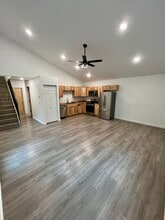 1516 Pickering Dr in Fairbanks, AK - Building Photo - Building Photo