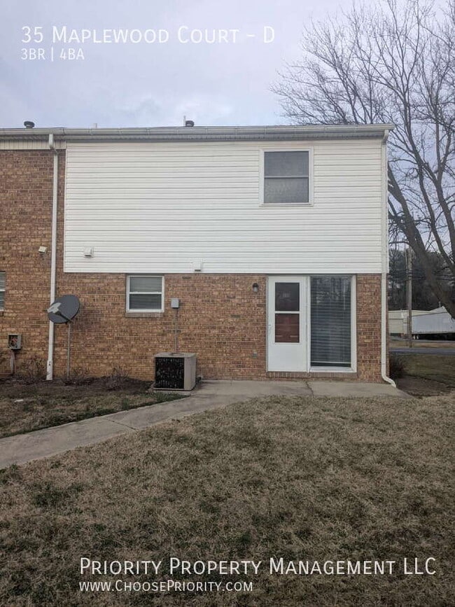 35 Maplewood Ct in Harrisonburg, VA - Building Photo - Building Photo