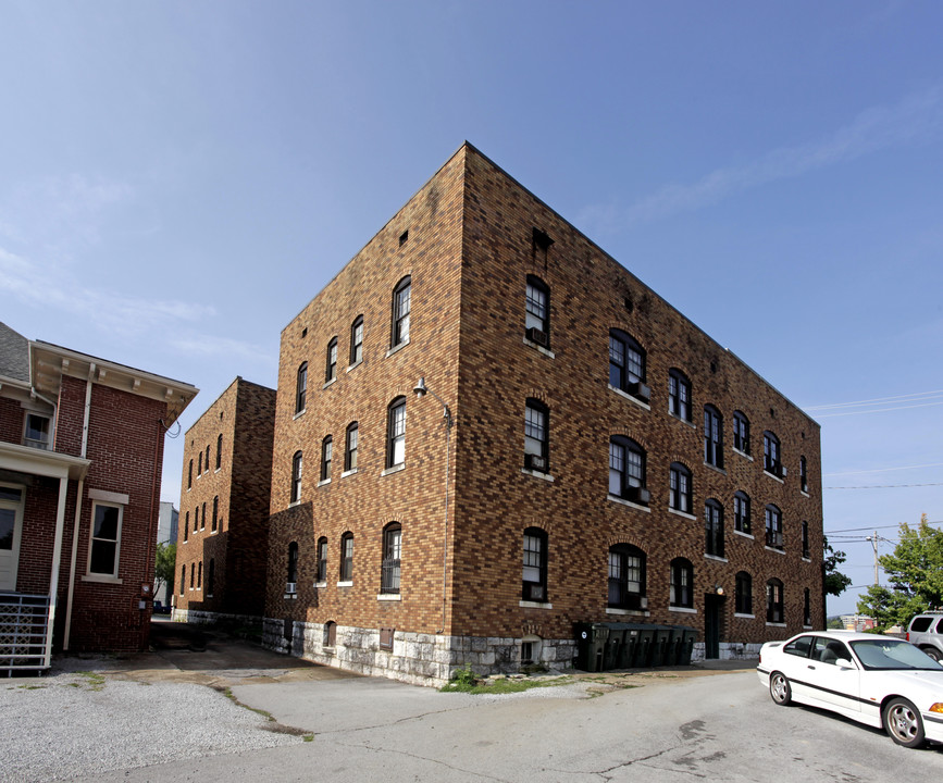 320 High Street in Chattanooga, TN - Foto de edificio