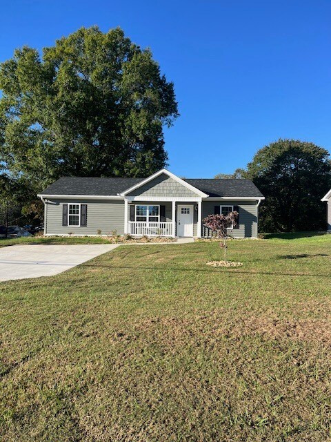 1250 Norwood St SW in Lenoir, NC - Building Photo