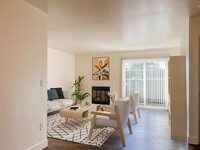 Chesapeake Commons Apartments in Rancho Cordova, CA - Building Photo - Building Photo