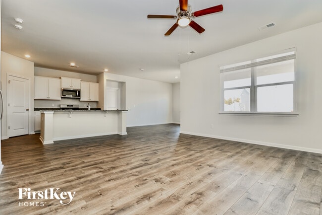 407 Bering Ln in Summerville, SC - Foto de edificio - Building Photo