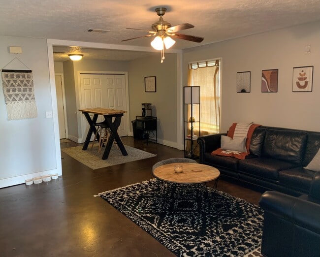 property at 3542 Abby Ln