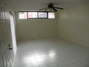 3662 Victoria Dr in West Palm Beach, FL - Building Photo - Building Photo