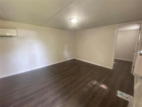 38313 Tucker Rd in Zephyrhills, FL - Building Photo - Building Photo