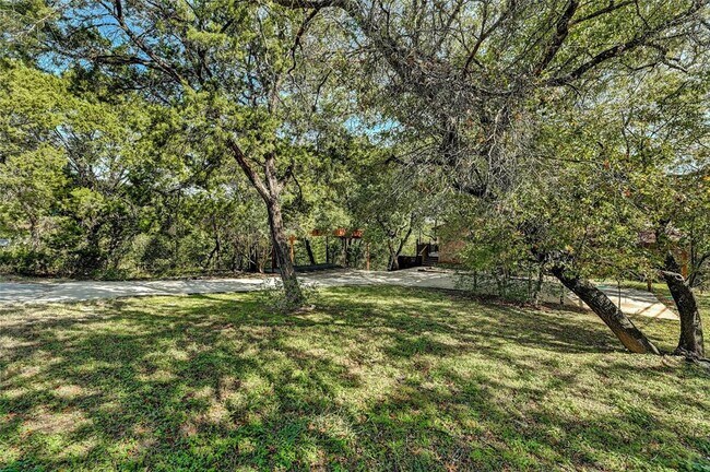 1709 Wild Basin Ledge in Austin, TX - Building Photo - Building Photo