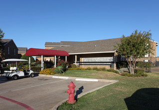 Wymberly Pointe in Grand Prairie, TX - Building Photo - Building Photo