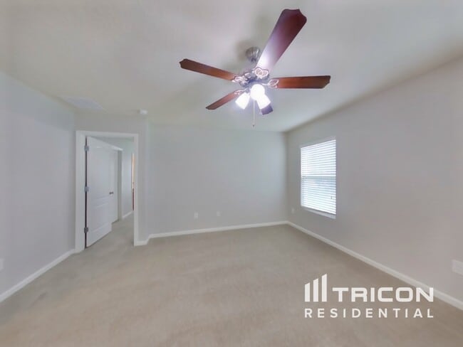 2072 Pebble Point Dr in Green Cove Springs, FL - Building Photo - Building Photo