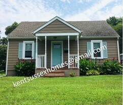 527 S Washington St in Milford, DE - Building Photo