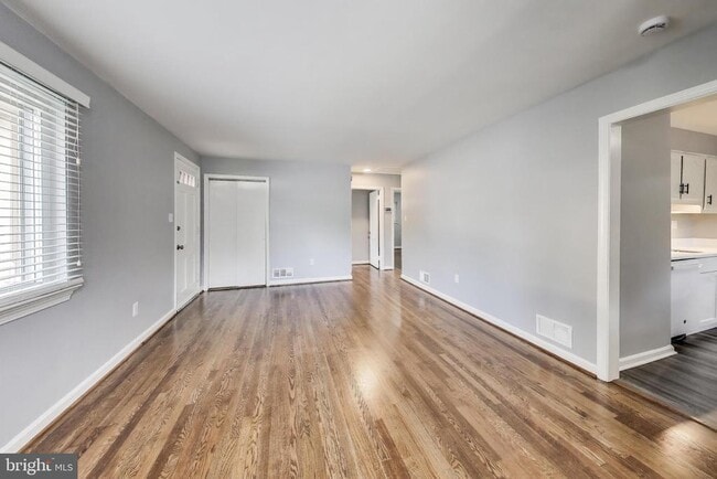 property at 2927 N Sycamore St