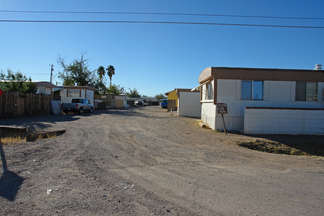 29 Space Mobile Home Park in Tucson, AZ - Foto de edificio