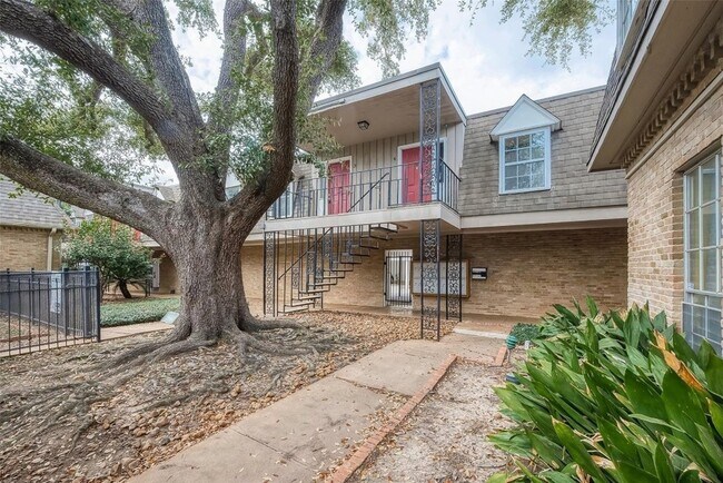 2601 Marilee Ln, Unit 3 in Houston, TX - Building Photo - Building Photo