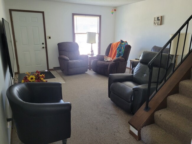 4226 Spruce Hills Dr in Cedar Falls, IA - Building Photo - Building Photo