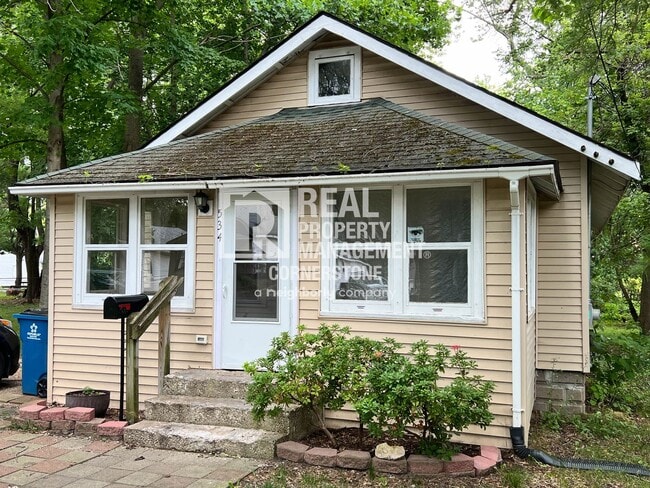 property at 534 Gayle Ave